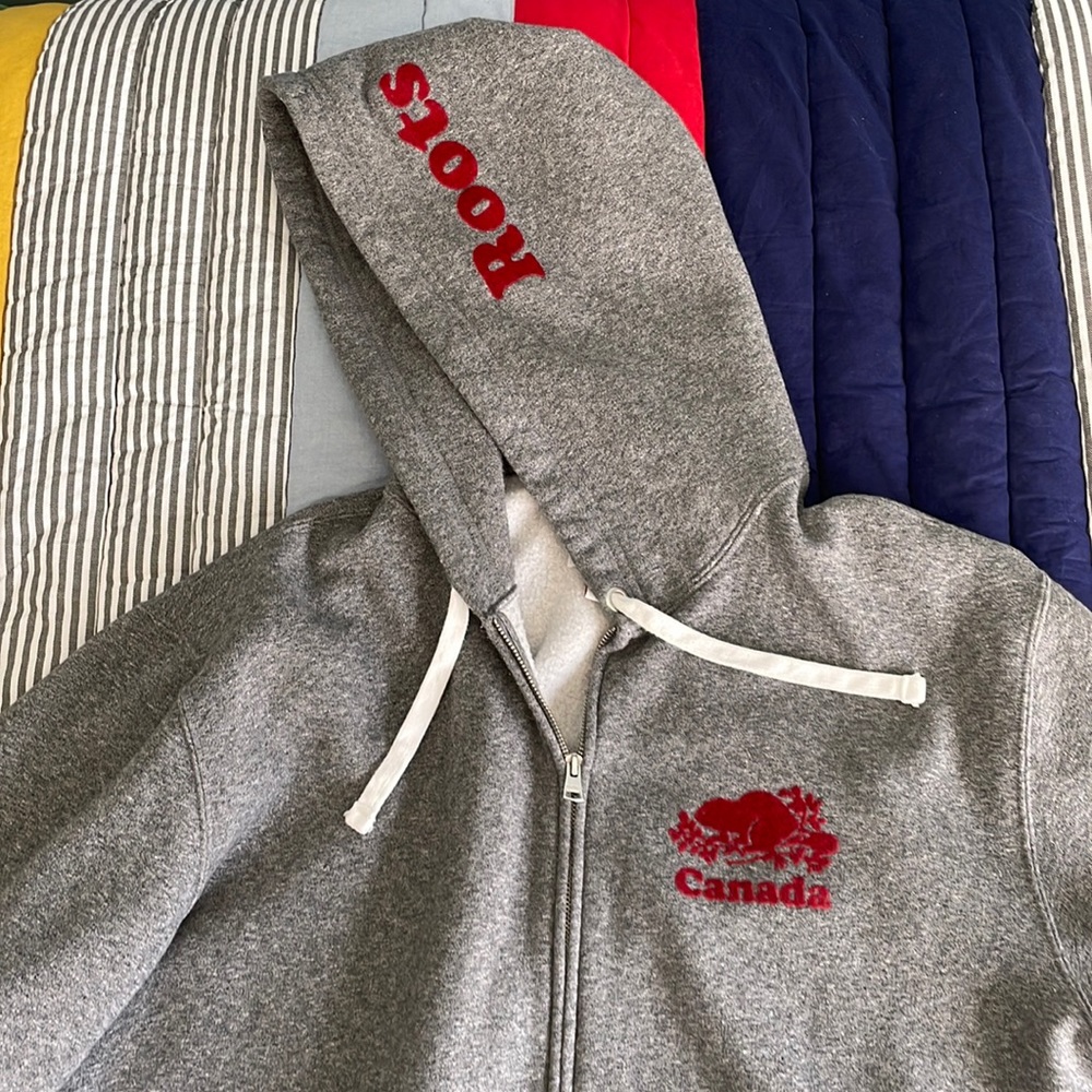 Roots zip hoodie hooded sweatshirt.